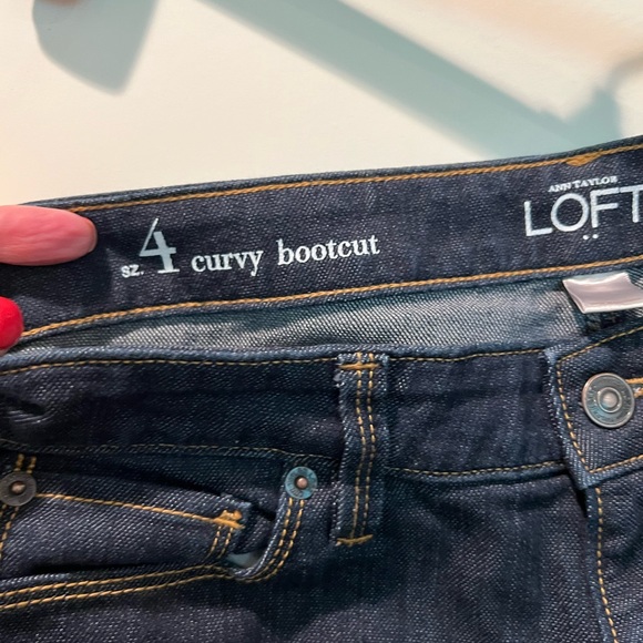 Ann Taylor loft curvy bootcut size 4 - Picture 3 of 8